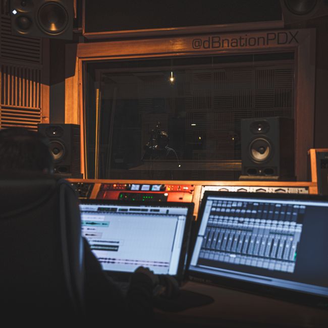 Best DAWs for Music Production in 2024